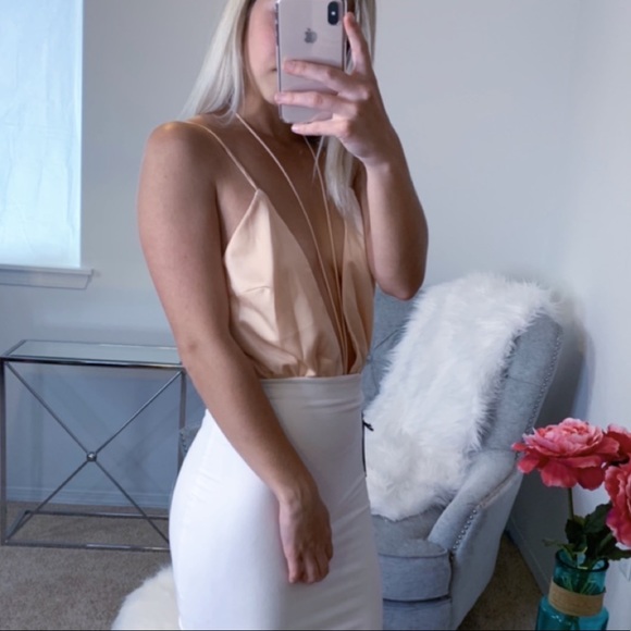 Blush Satin Bodysuit - Picture 2 of 6